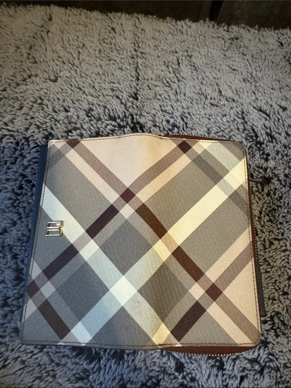 Daks Plaid Zip-Around Wallet in Beige and Brown Beautiful Condition